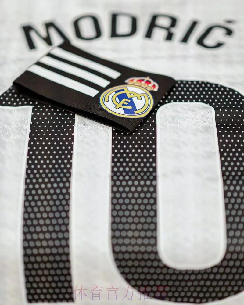 世体:瓦拉内离队后 莫德里奇升任皇马的第四队长 世体:瓦拉内离队后 莫德里奇升任皇马的第四队长